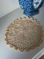 Oud klein gebreid kleedje, Ophalen of Verzenden