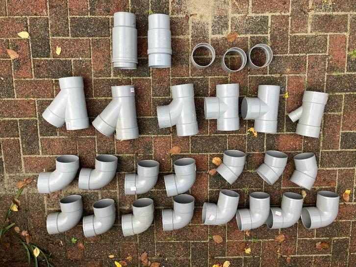 Pvc hulpstukken en buis, totaal 87 stuks, Doe-het-zelf en Verbouw, Buizen en Afvoer, Zo goed als nieuw, Pvc, Minder dan 2 meter