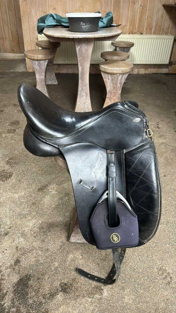 2 zadels te koop, Dieren en Toebehoren, Paarden en Pony's | Overige Paardenspullen, Recreatie, Ophalen