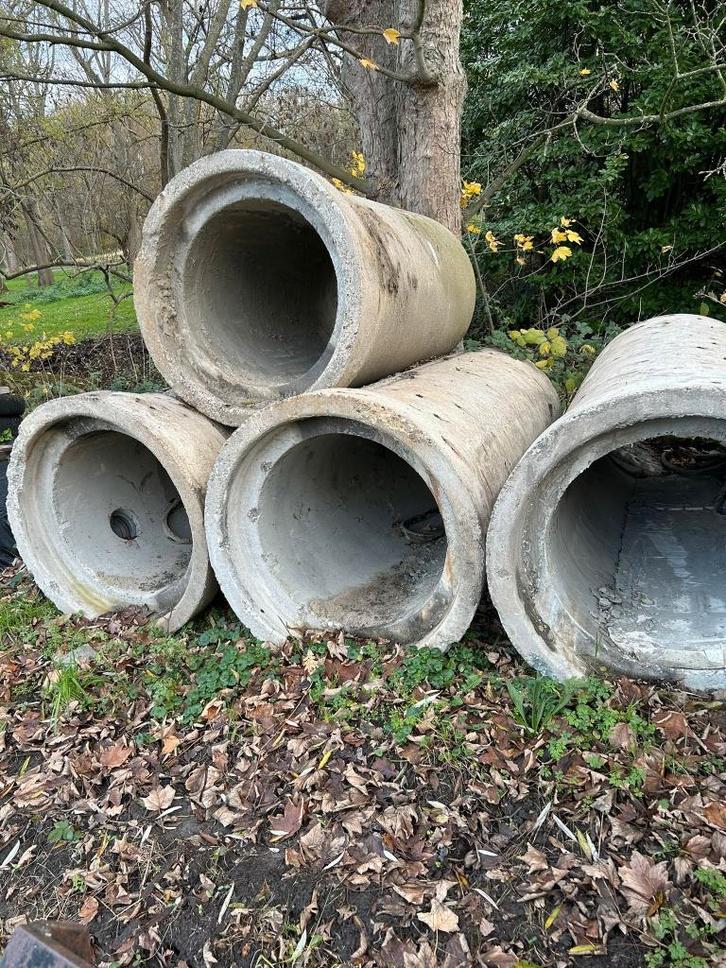 Betonnen rioolbuizen rond 500mm en 800mm, Doe-het-zelf en Verbouw, Buizen en Afvoer, Zo goed als nieuw, Rechte buis, Overige materialen