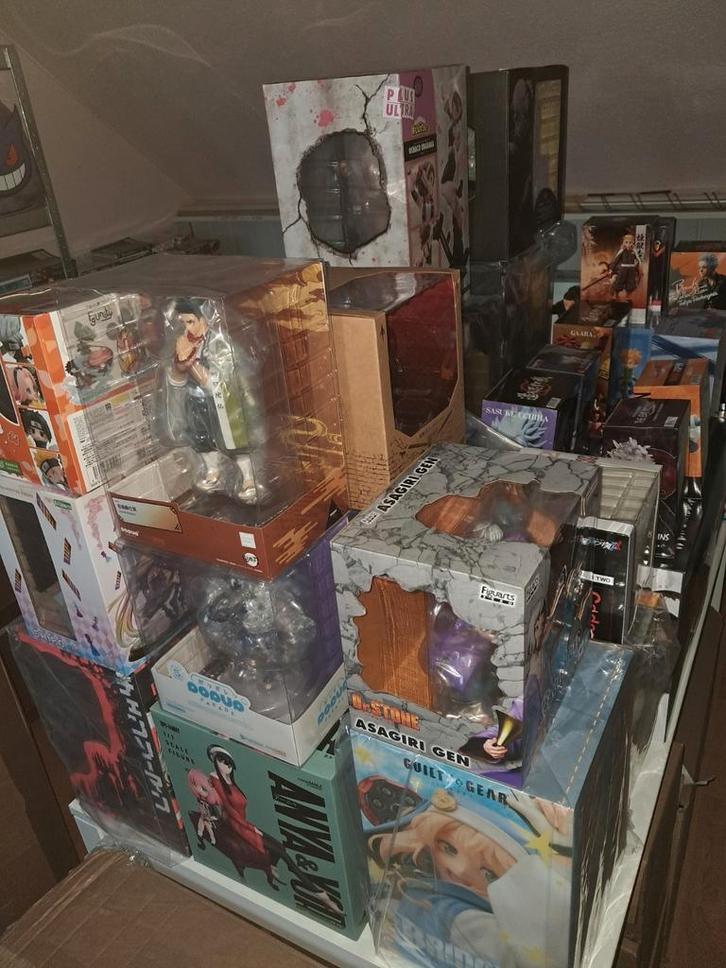 Anime beeldjes, Diversen, Rommelmarktspullen, Ophalen of Verzenden