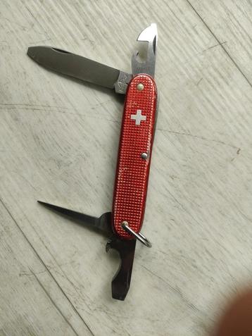 Victorinox Elinox mes beschikbaar voor biedingen