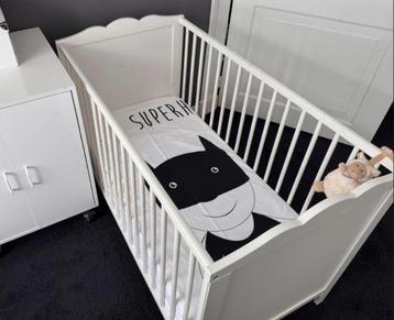 Ikea Hensvik ledikantje met Ikea matras beschikbaar voor biedingen