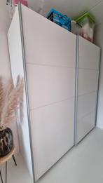 Ruime witte kledingkast met schuifdeuren, Huis en Inrichting, Kasten | Kledingkasten, Ophalen, Overige materialen, Met deur(en)