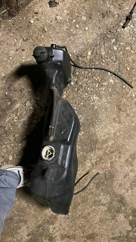 Gilera runner bezine tank met slangen, Motoren, Tuning en Styling, Ophalen of Verzenden