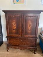 Kast met versierd houtwerk, Antiek en Kunst, Antiek | Meubels | Kasten, Ophalen