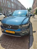 Volvo XC40 T5 Twin Engine 262pk Geartronic 2021 Blauw, Auto's, Volvo, 1800 kg, 1712 kg, Blauw, 75 €/maand