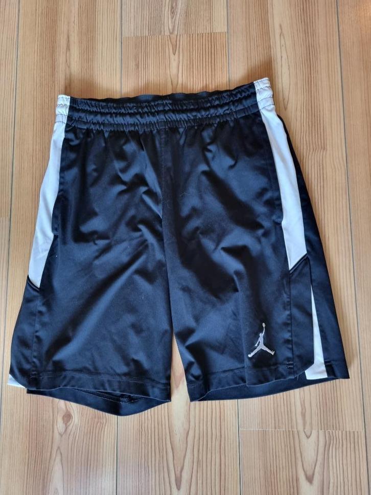 Jordan short heren, maat M, Kleding | Heren, Sportkleding, Zo goed als nieuw, Algemeen, Maat 46 (S) of kleiner, Zwart, Ophalen of Verzenden
