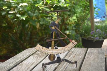 Antiek brievenweegschaaltje (3) beschikbaar voor biedingen