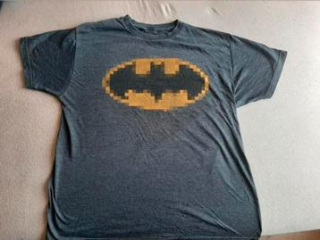 Batman pixel logo t-shirt beschikbaar voor biedingen