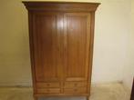 Nette kledingkast in walnootkleur, hoog 210, breed 135, diep, Huis en Inrichting, Niet ingevuld, Gebruikt, Niet ingevuld, Niet ingevuld