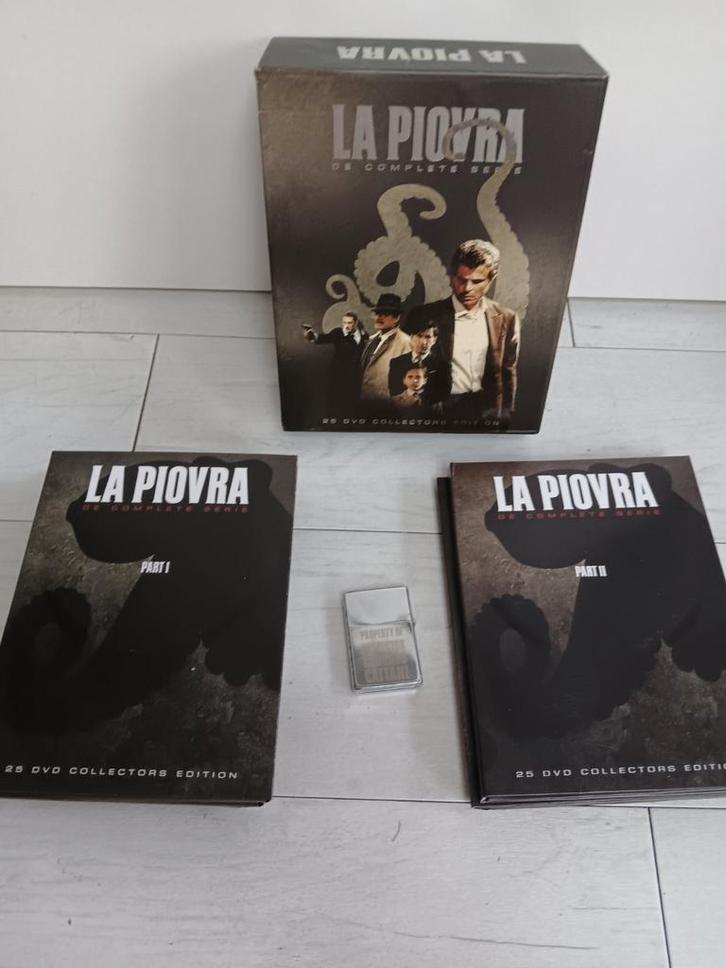 La piovra dvd box complete serie de Octopus  nieuwstaat, Cd's en Dvd's, Dvd's | Tv en Series, Zo goed als nieuw, Boxset, Vanaf 12 jaar