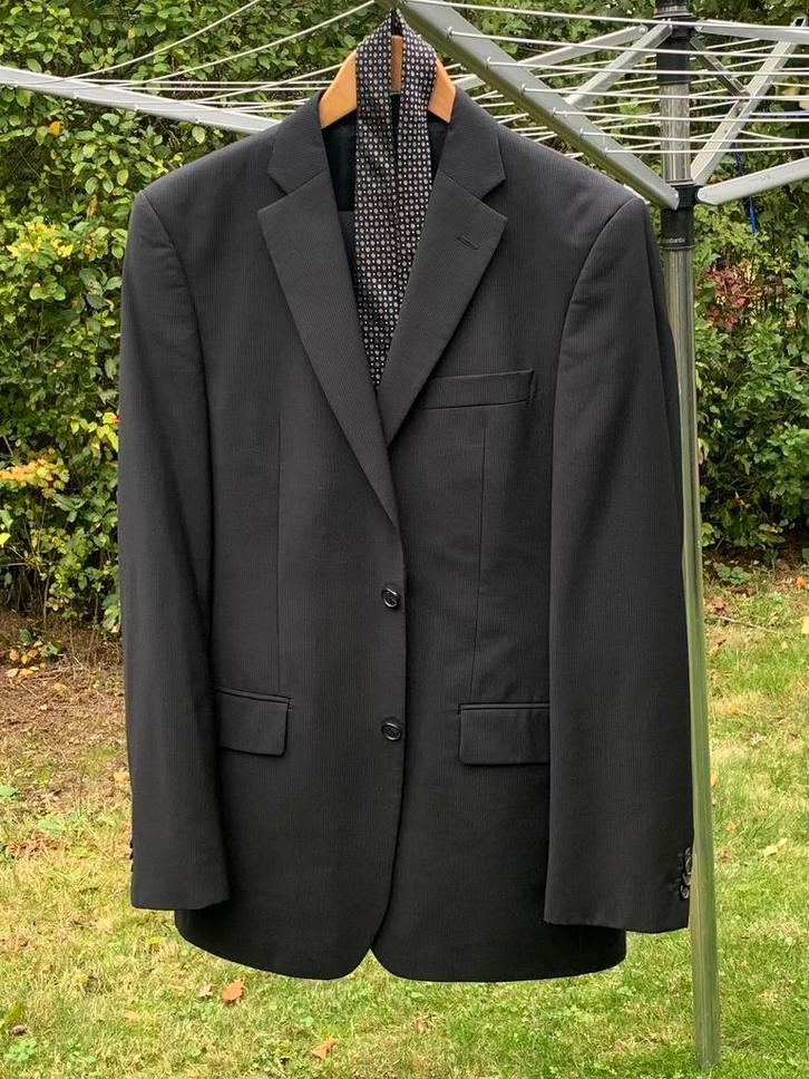 Zwart pak van Stones maat 48 en das, Kleding | Heren, Kostuums en Colberts, Zo goed als nieuw, Maat 48/50 (M), Zwart, Ophalen of Verzenden