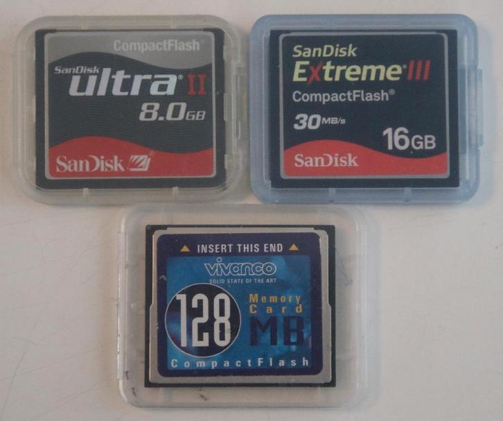 Set CompactFlash kaarten 16GB + 8GB + 128MB SanDisk, Audio, Tv en Foto, Fotografie | Geheugenkaarten, Gebruikt, Compact Flash (CF)
