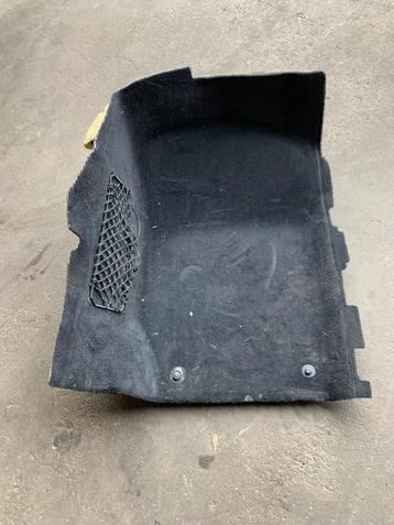 Mercedes-Benz ML W164 tapijt A1646802040 beschikbaar voor biedingen