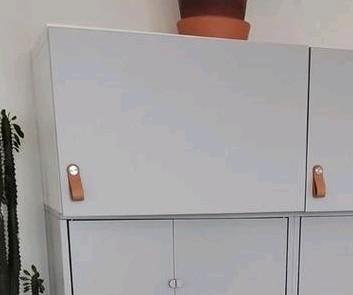 IKEA BESTA bovenkast (1x) Lapvikken front lederen handgreep