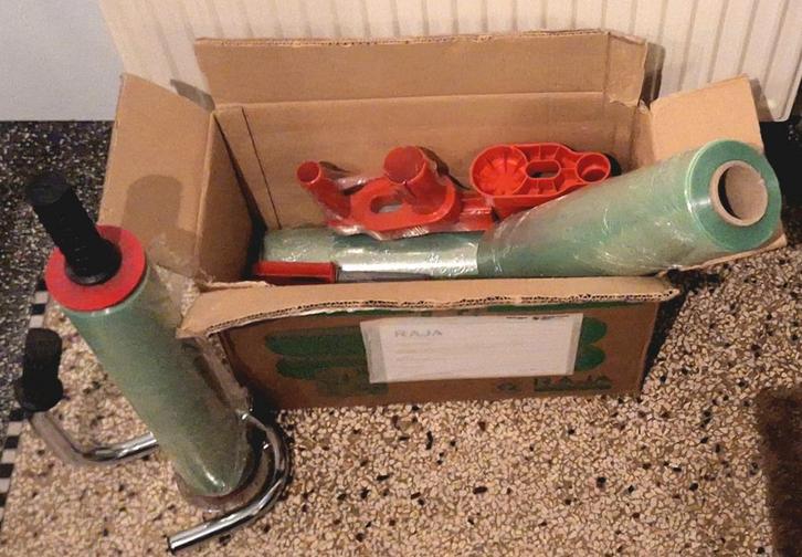 3 en een halve rollen Rekfolie met houders, Diversen, Bureau-accessoires, Nieuw, Ophalen of Verzenden