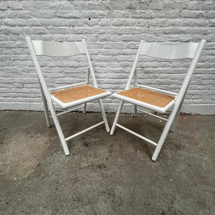 2x vintage klapstoel wit met naturel webbing zitting, Huis en Inrichting, Stoelen, Gebruikt, Twee, Hout, Wit, Ophalen