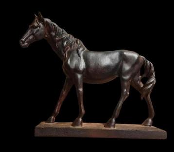 Prachtig Beeld van een Paard Nieuw  beschikbaar voor biedingen