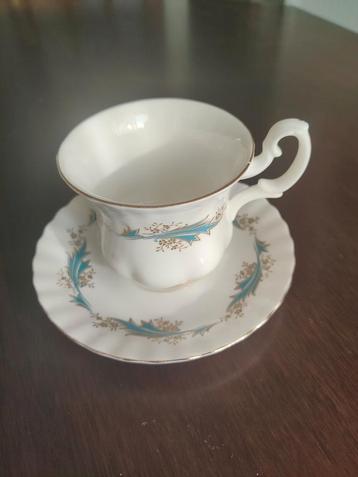 Royal Albert Theekopje met Schotel beschikbaar voor biedingen