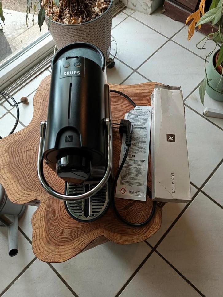 Krups Nespresso Pixie lekt water, Witgoed en Apparatuur, Koffiezetapparaten, Niet werkend, Ophalen of Verzenden
