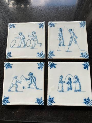 4 tegeltjes beschikbaar voor biedingen