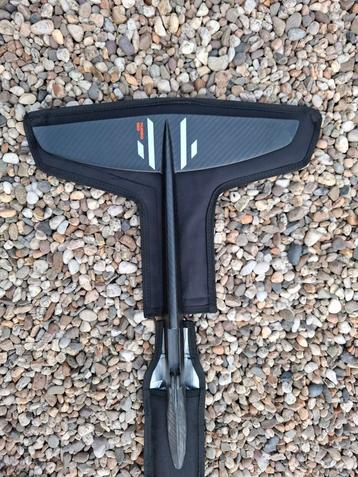 Slingshot One-Lock Carve & Turbo Tail zgan beschikbaar voor biedingen