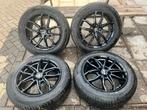 Toyota corolla cross/ chr 215/60-17 hankkok winter, Auto-onderdelen, Banden en Velgen, Ophalen, Banden en Velgen, 17 inch, Winterbanden