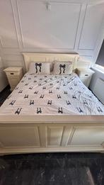 Tweepersoonsbed met nachtkastjes (incl. Matras), Huis en Inrichting, Slaapkamer | Complete slaapkamers, Ophalen, Gebruikt, Tweepersoons