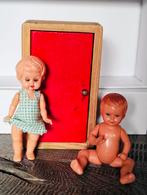 Oude, vintage poppenhuis poppetjes met houten kledingkast, Antiek en Kunst, Antiek | Speelgoed, Ophalen of Verzenden