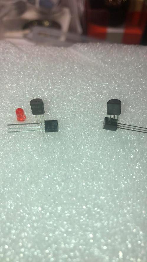 10 st. BC327-40 PNP en BC337-40 NPN TO92, Hobby en Vrije tijd, Elektronica-componenten, Nieuw, Ophalen of Verzenden