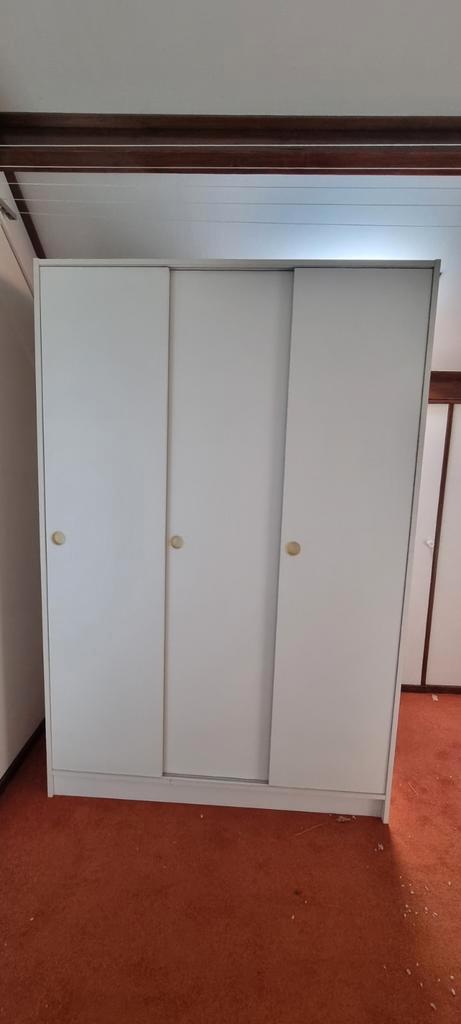 Kledingkast met schuifdeuren gratis, Huis en Inrichting, Kasten | Kledingkasten, Gebruikt, 150 tot 200 cm, 150 tot 200 cm, 50 tot 75 cm