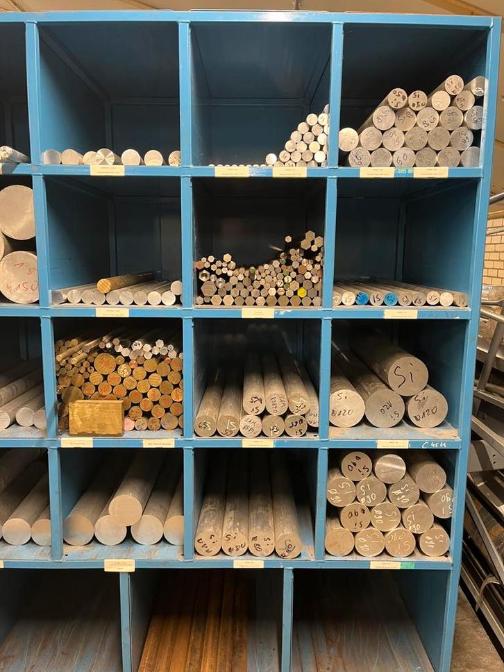Diverse ruw materialen ijzer / aluminium / partij metaal, Doe-het-zelf en Verbouw, IJzerwaren en Bevestigingsmiddelen, Ophalen