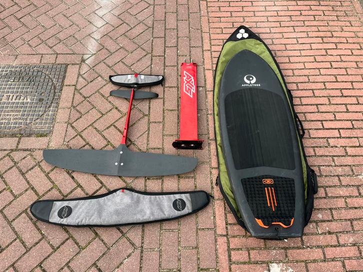 Complete Axis / Appletree Foilsurf Set – zgan (3x gebruikt), Watersport en Boten, Wingsurfen, Zo goed als nieuw, Ophalen