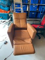 Leren sta op stoel, elektriche bediening, Ophalen, Zo goed als nieuw, Minder dan 75 cm, 50 tot 75 cm