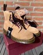Dr Martens Needles 1460 boots docs 43 made in England new, Bruin, Verzenden, Boots, Nieuw
