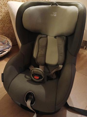 Britax Römer Trifix i-Size Autostoel Isofix beschikbaar voor biedingen