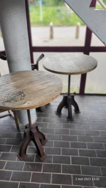 2 leuke statafels voor in de tuin van Port Marseille.   beschikbaar voor biedingen