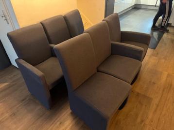 eetkamerstoelen beschikbaar voor biedingen