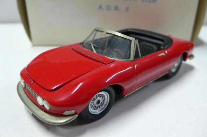 fiat dino 3200 spider - adb -italiaanse metalen handbouw1/43, Hobby en Vrije tijd, Modelauto's | 1:43, Gebruikt, Auto, Overige merken