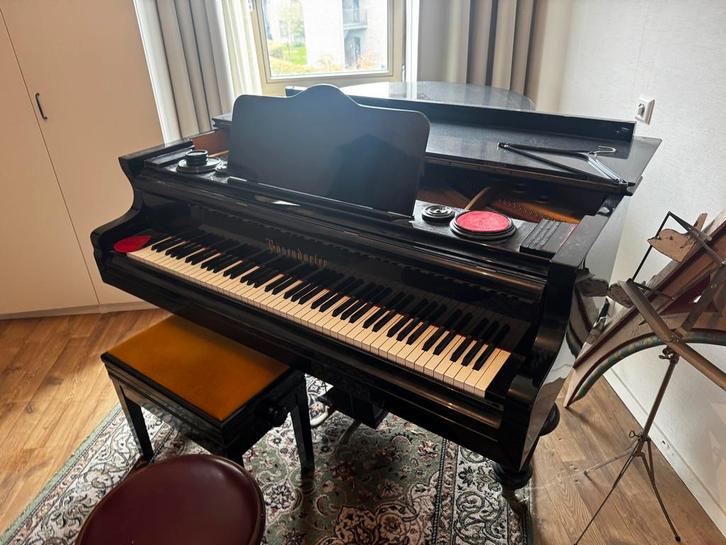 Vleugel in Goede Staat te Koop, Muziek en Instrumenten, Piano's, Zo goed als nieuw, Vleugel, Zwart, Digitaal, Ophalen