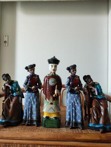 Vijf prachtige Chinese beelden beschikbaar voor biedingen