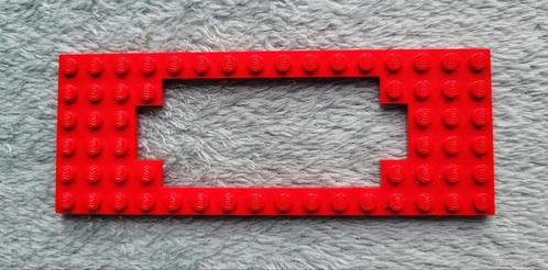 Lego trein 4,5 - 12 V locomotief bodemplaat Rood standaard., Kinderen en Baby's, Speelgoed | Duplo en Lego, Zo goed als nieuw