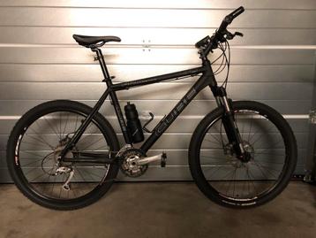 Zwarte Cube LTD Pro - Mt L / 20” - Shimano LX/XT - 26 inch beschikbaar voor biedingen