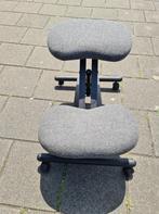 speciale goede houding bureau stoel - knie zit houding-, Huis en Inrichting, Ophalen, Zo goed als nieuw, Grijs, Bureaustoel