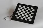 MILLENNIUM eONE E-board schaakcomputer, Ophalen, Minder dan 500 stukjes, Zo goed als nieuw, Schaken