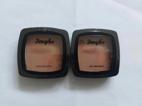 2 Nieuwe Douglas Bronzer (advr 43), Sieraden, Tassen en Uiterlijk, Uiterlijk | Cosmetica en Make-up, Nieuw, Make-up, Gehele gezicht