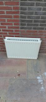 Radiator 65 breed x 50 hoog, Ophalen, 30 tot 80 cm, Gebruikt, Radiator