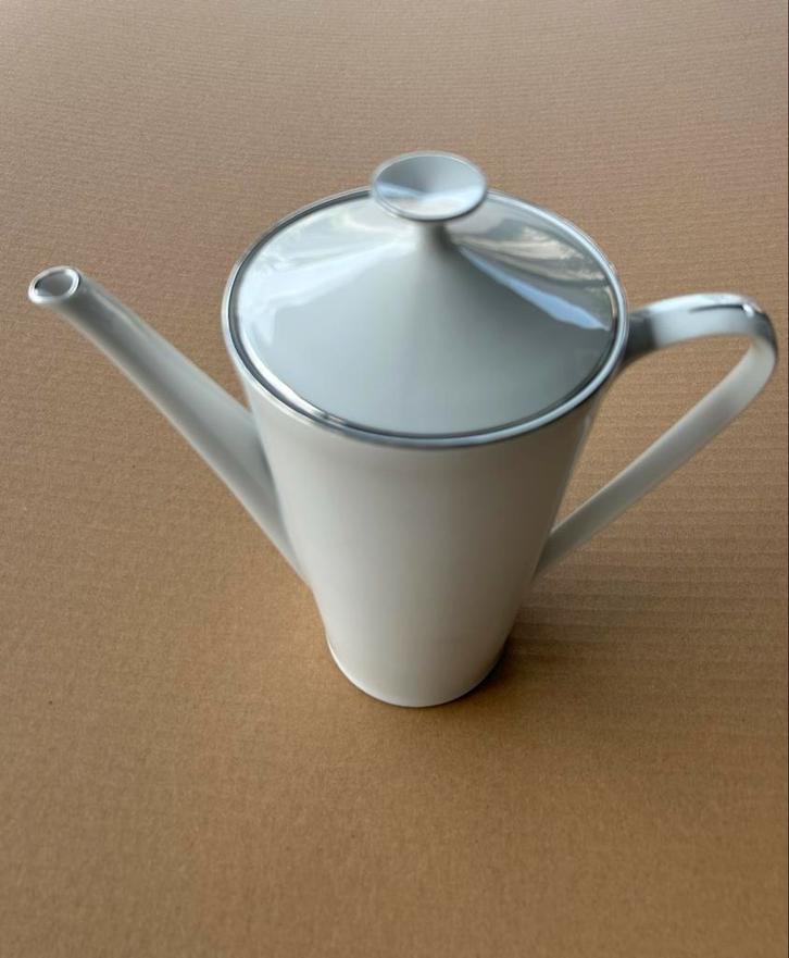 Bareuther Bavaria Porseleinen Koffiekan met Zilveraccenten, Antiek en Kunst, Antiek | Porselein, Ophalen of Verzenden
