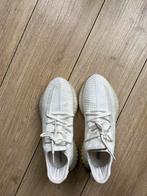 Adidas Yeezy Boost 350 V2 - Wit, Kleding | Heren, Schoenen, Ophalen of Verzenden, Zo goed als nieuw, Wit, Sneakers of Gympen